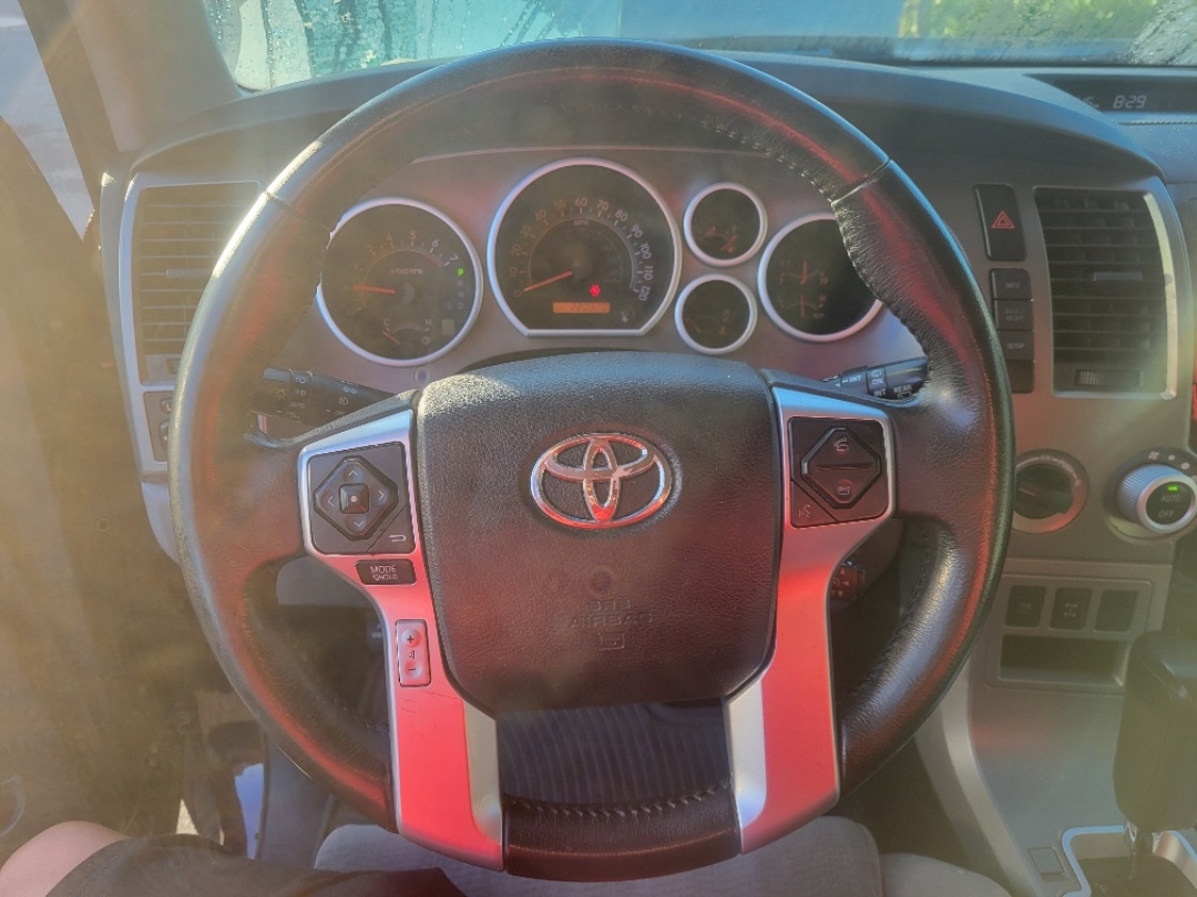 2015 Toyota Sequoia SR5