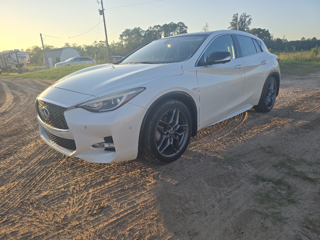 2018 INFINITI QX30 Sport